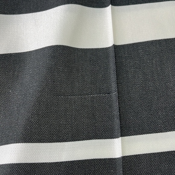 Trina Turk silky feeling wide leg pants - Picture 8 of 8